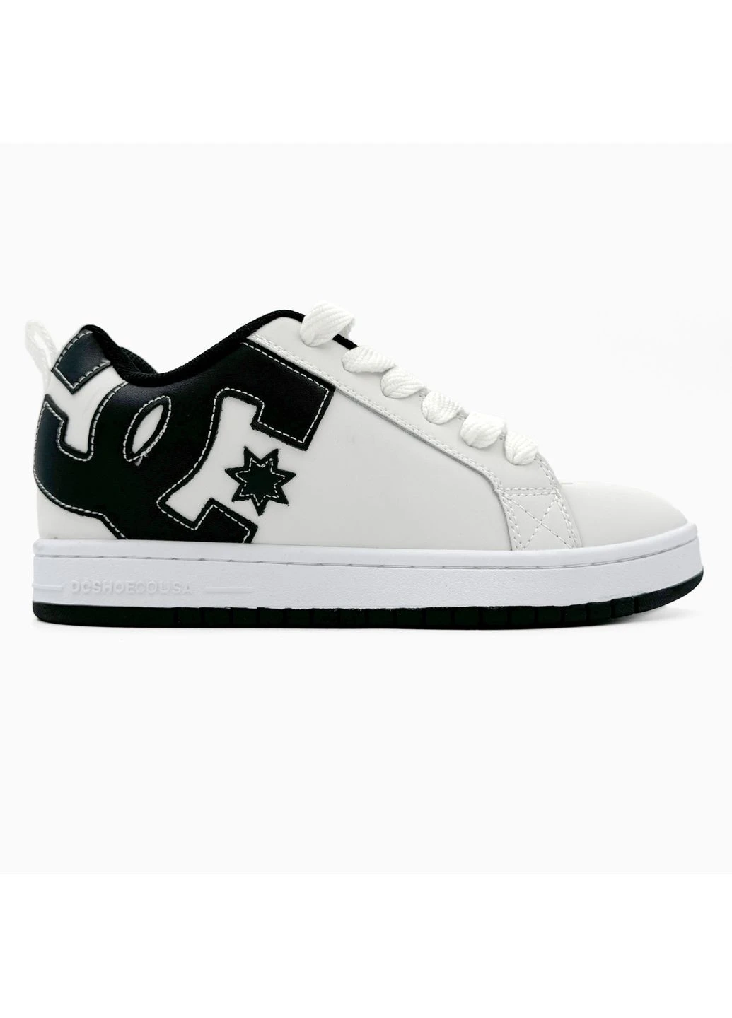 Белые демисезонные кроссовки мужские dc shoes court graffik white дс белые No Brand