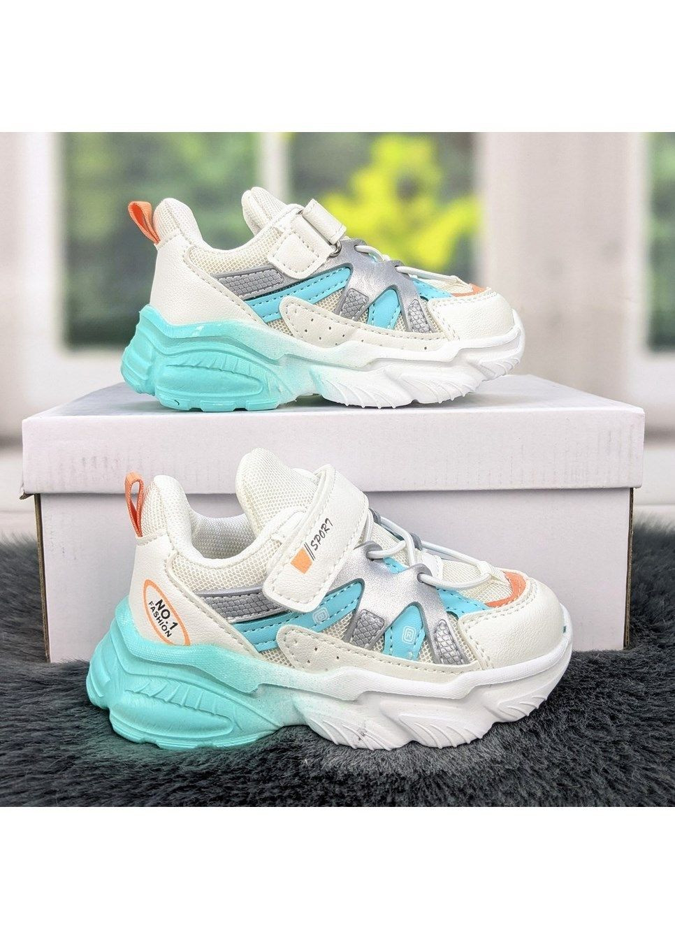 Белые демисезонные кроссовки детские для девочки Kimboo