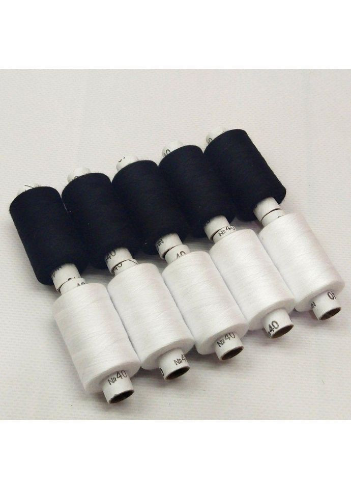 Набор черно-белых нитей 40/2 100% полиэстер 200м. Plus-plus (352747882)