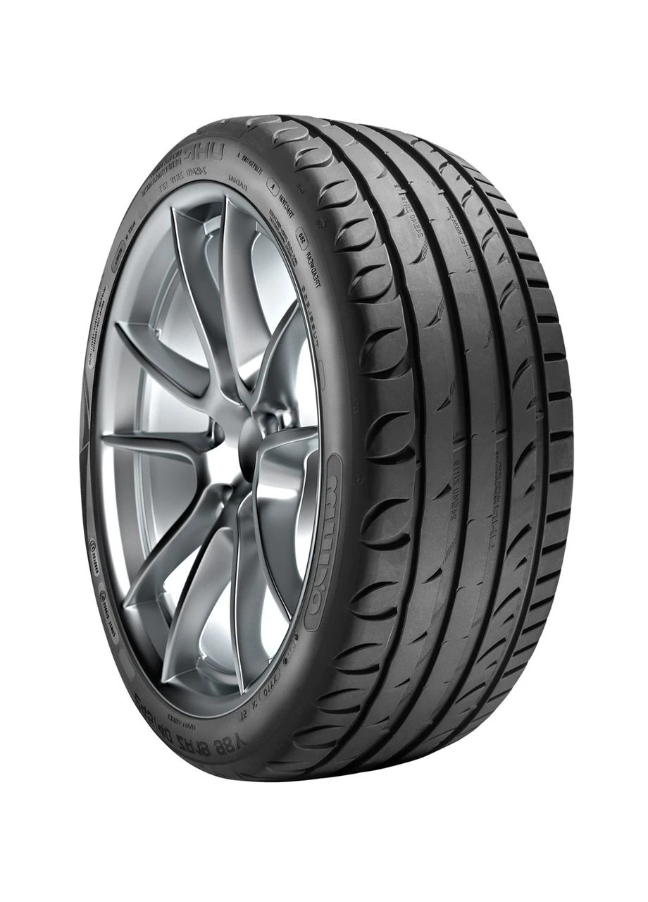 Ultra High Performance 215/50R17 95W Orium (384067171)