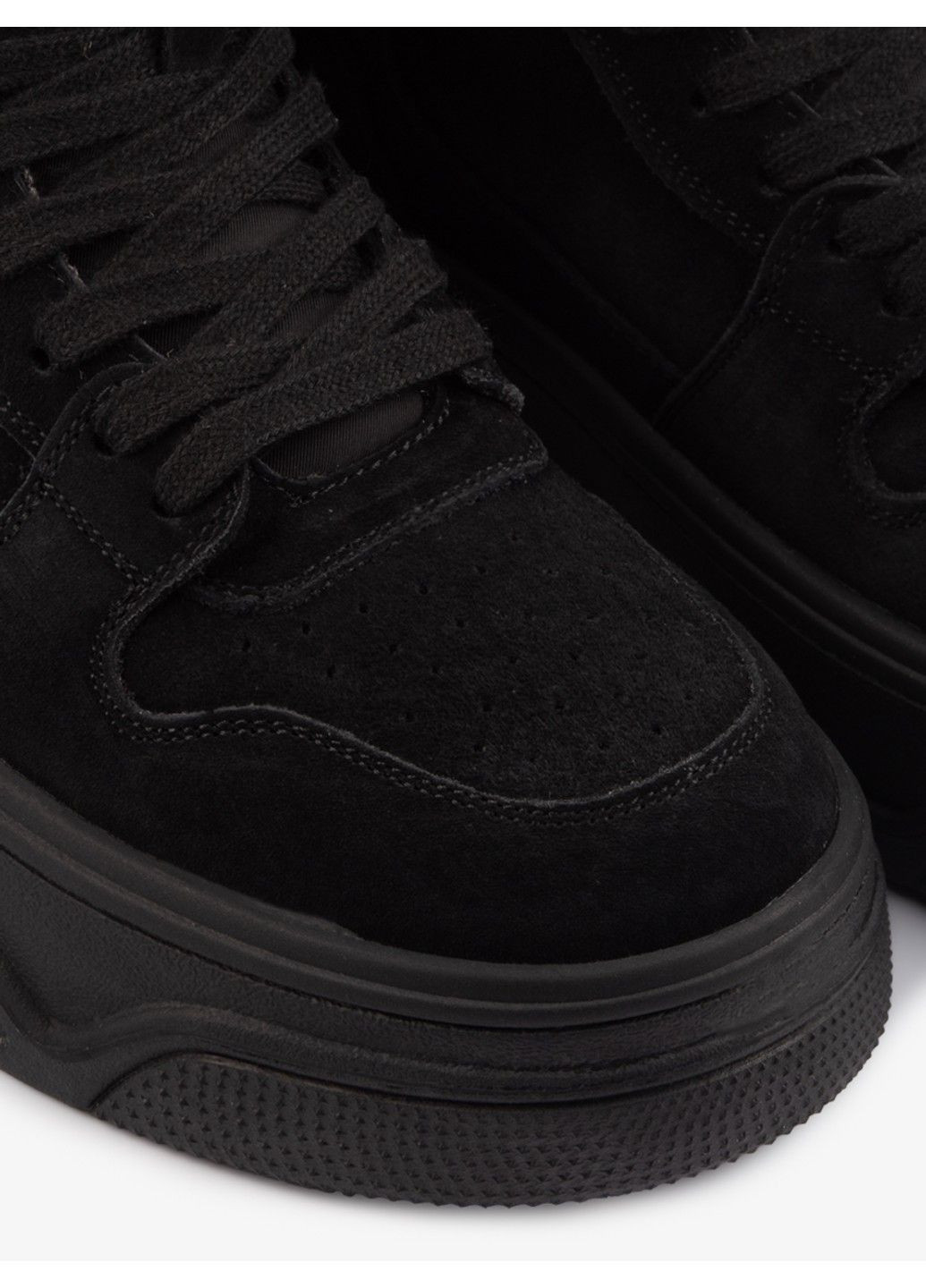 Осенние женские ботинки на низком ходу 1100776 Buts из натуральной замши