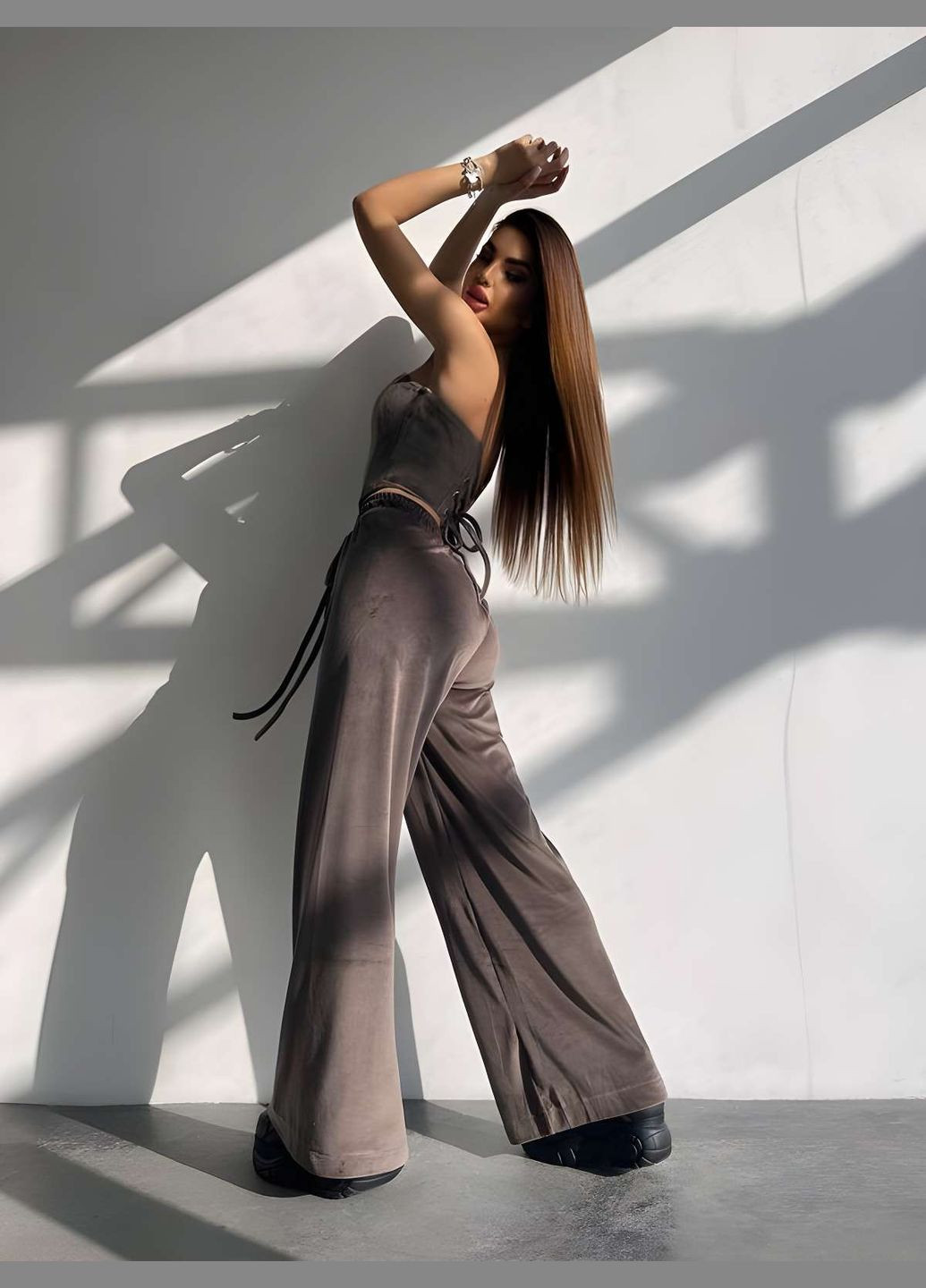 М'який велюровий костюм трійка з корсетом, жіночий спортивний костюм на весну з... No Brand (331283794)