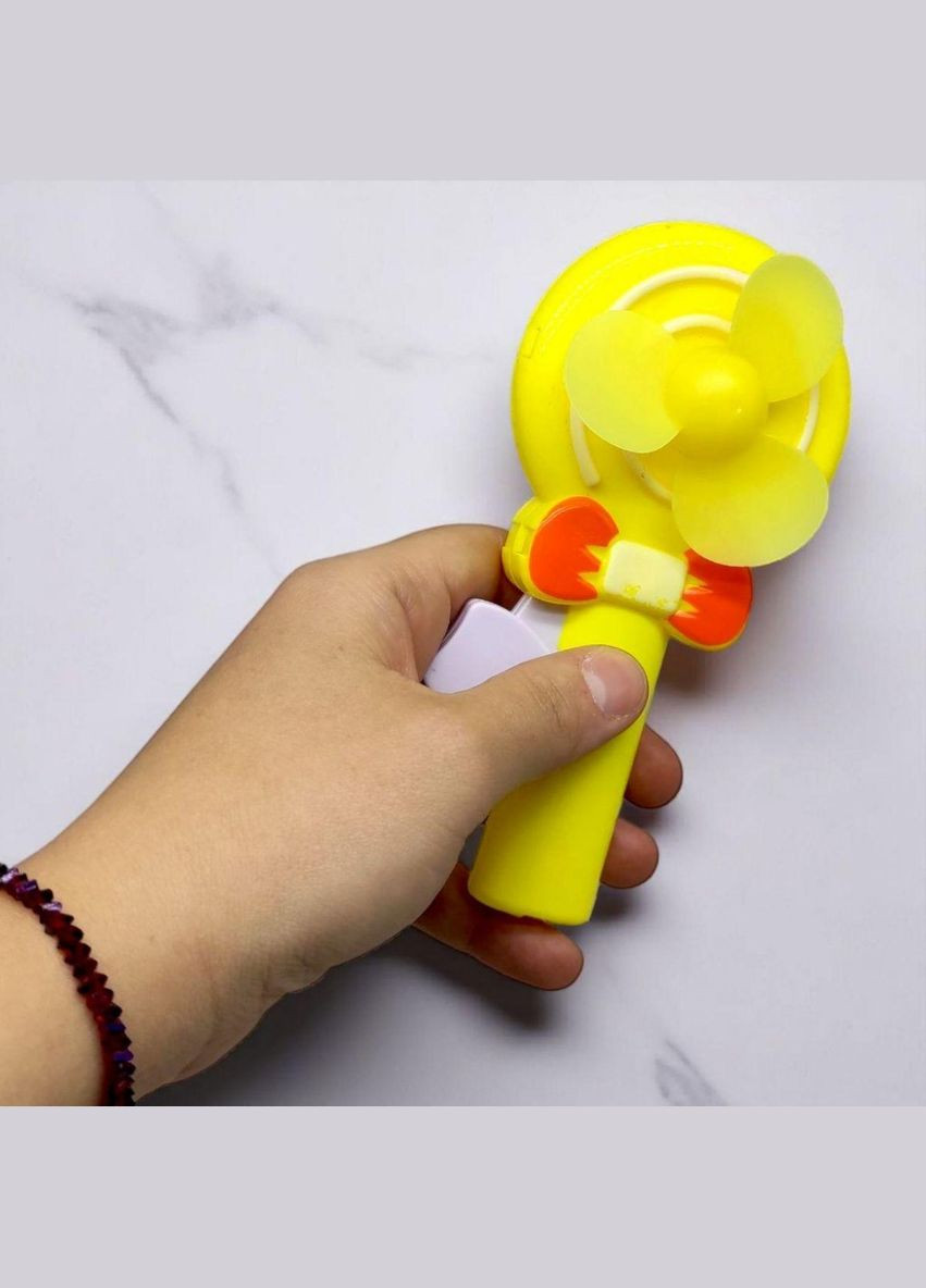 Вентилятор дитячий ручний механічний "Пончик" в асортименті (641) MIC (362438345)