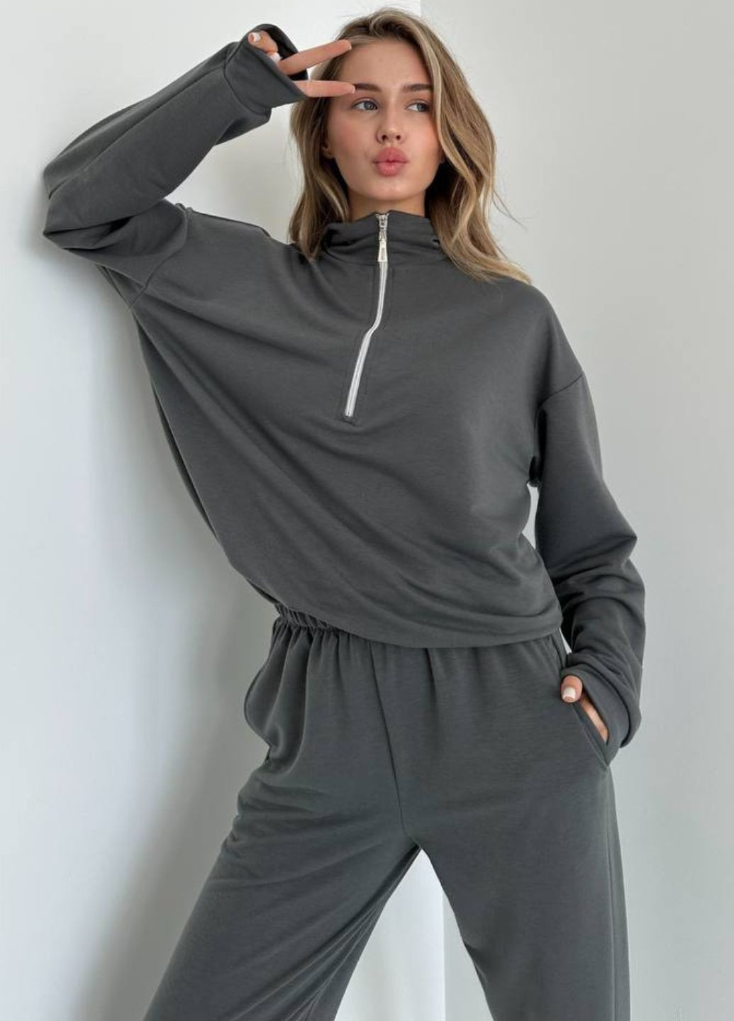 Базовий повсякденний оверсайз костюм двійка: кофта на блискавці + штани на резинці Tik-Tak (322672091)