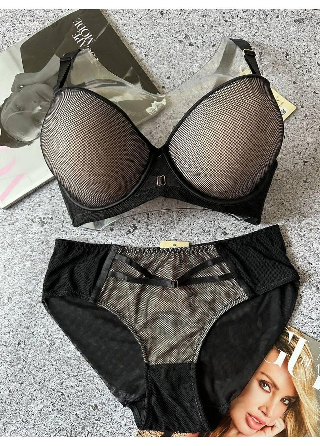 Чорний жіноча нижня білизна на чашку d комплект чорного кольору Weiyesi