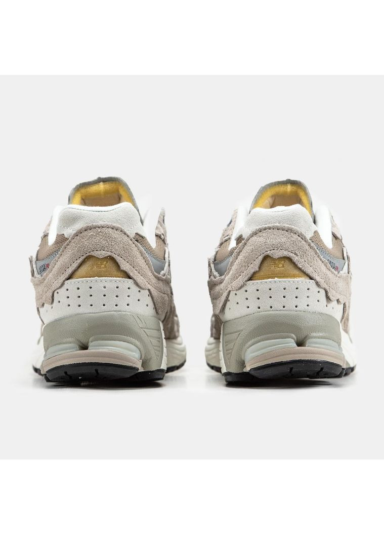 Бежевые демисезонные кроссовки мужские new balance 2002r biege нью беланс 2002r No Brand