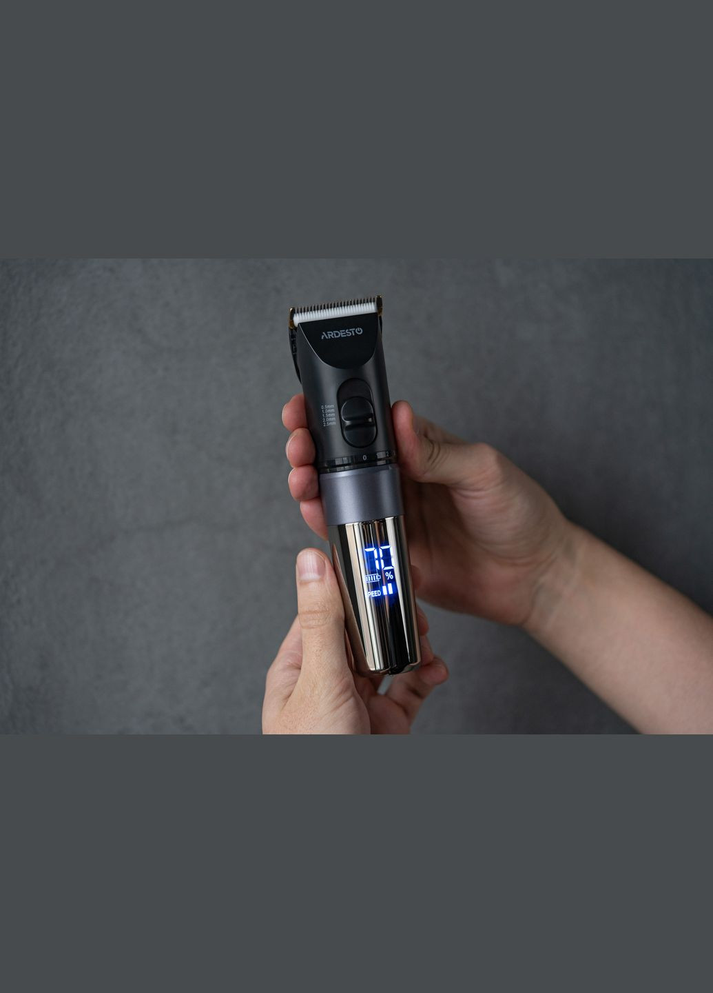 Машинка для стрижки HCY40-DBS, сеть+аккум., насадок-4, титан. напил + керамика, черный Ardesto (315759545)