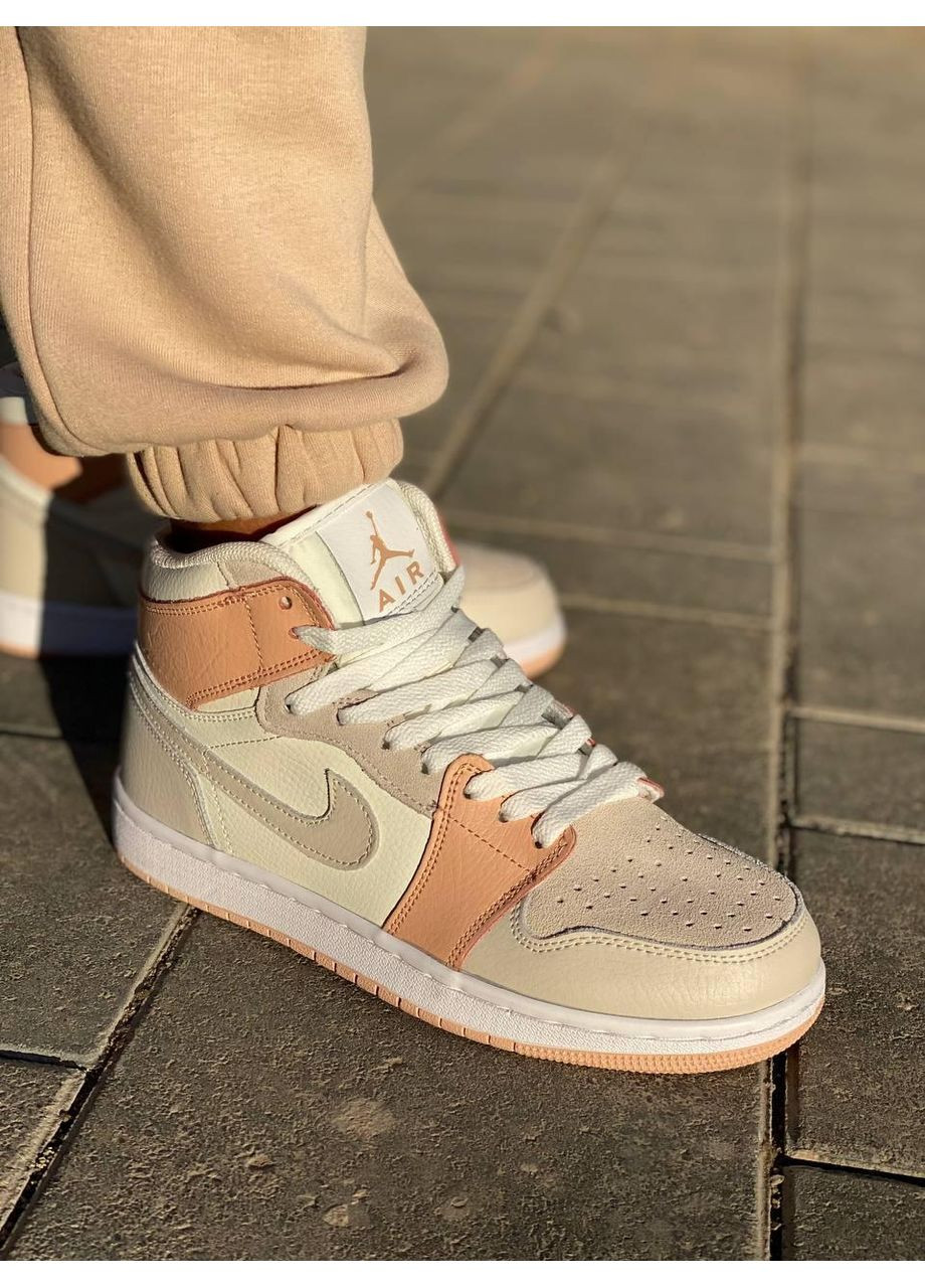 Сірі Осінні кросівки чоловічі nike air jordan 1 retro high white beige grey найк аір джордан No Brand