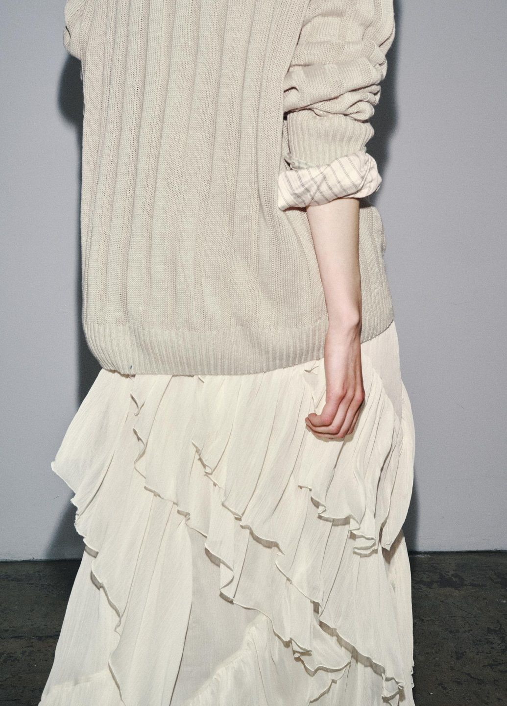 Молочная однотонная юбка Zara