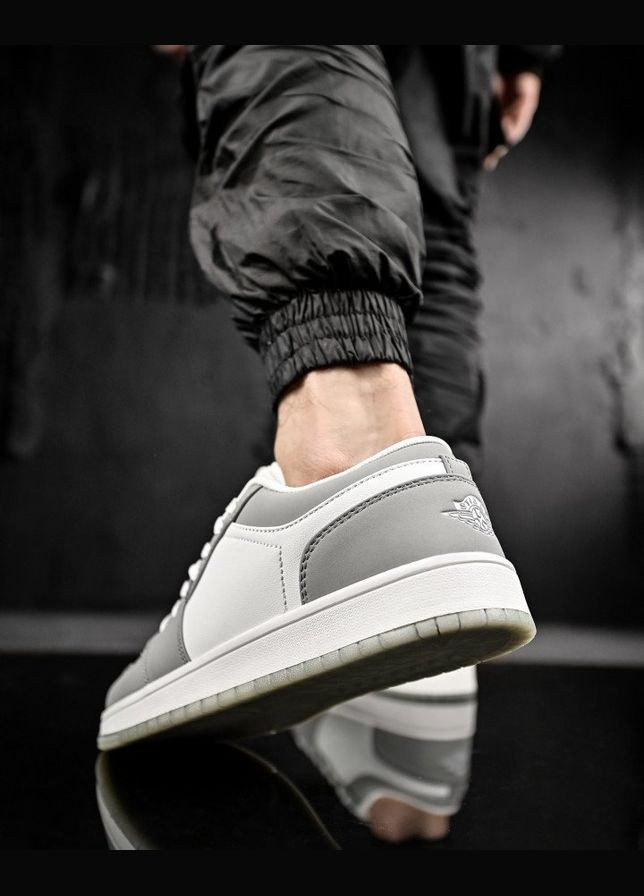 Серые демисезонные стильные мужские кроссовки серые Freedom