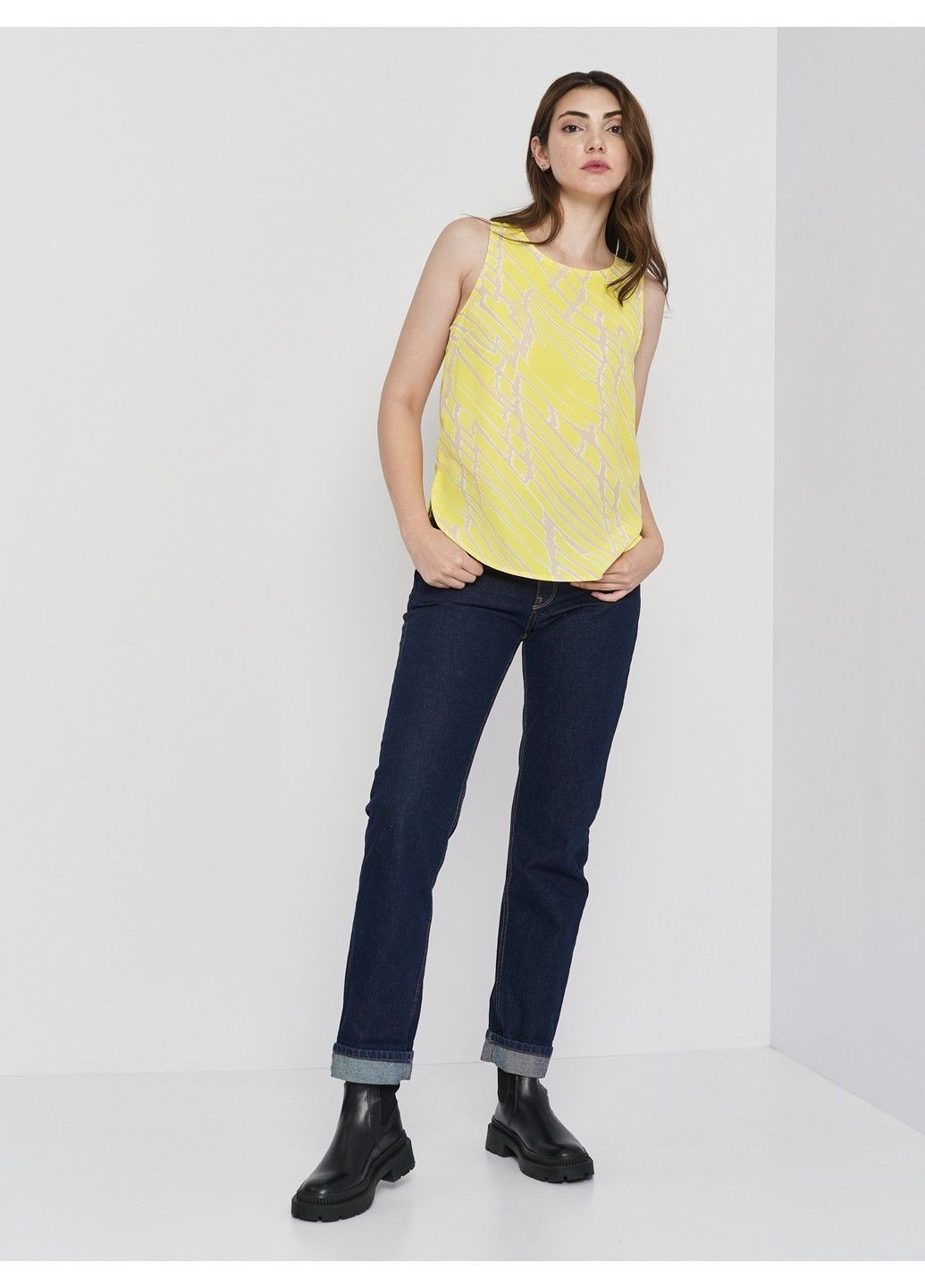 Жёлтая блуза Black Tape