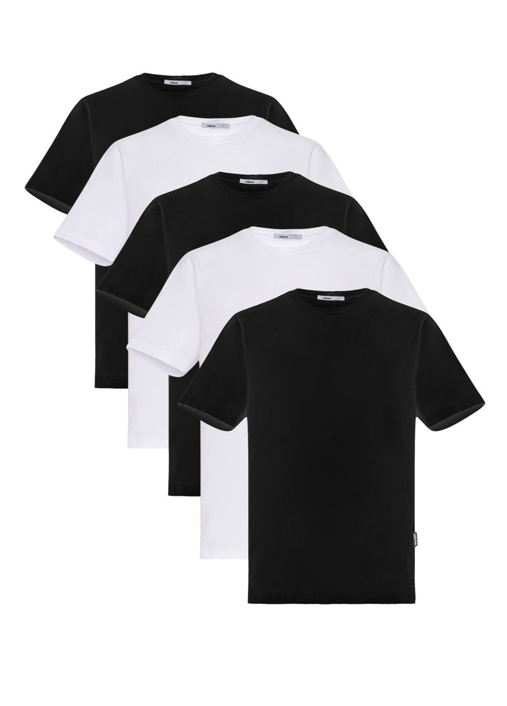 Комбінований демісезонний комплект з 5-и футболок luxury-w чорного та білого кольорів Garne