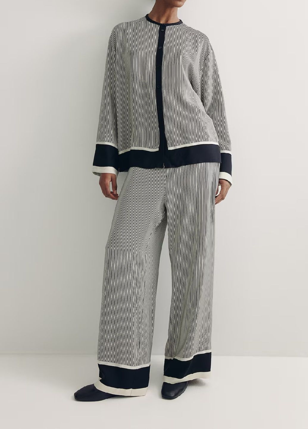 Чорна блузка H&M