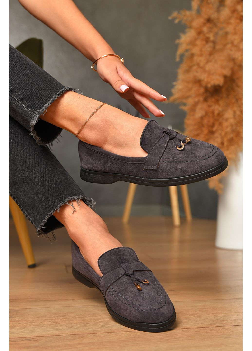 Let's Shop Туфли-лоферы женские темно-серого цвета лоферы темно-серый з искусственная замша, украина — демисезон (362082658)