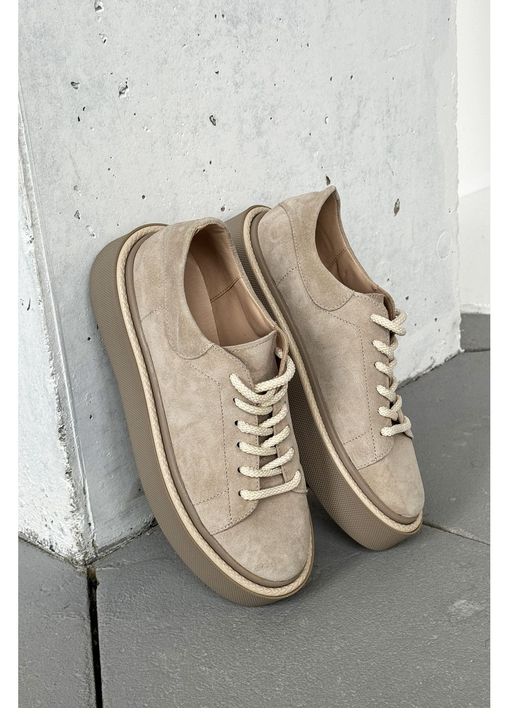 Бежеві чорні замшеві кеди-крипери з потовщеною підошвою INNOE Кеди