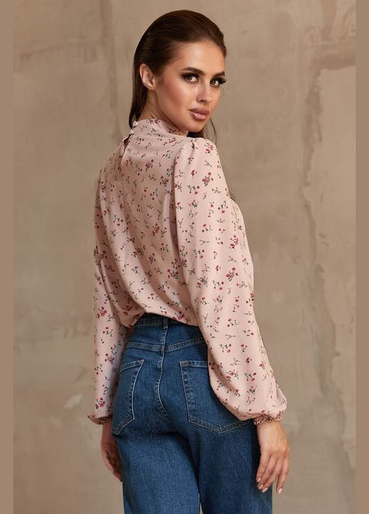 Рожева блуза зі стійкою софт червоні квіти на пудровому Vovk