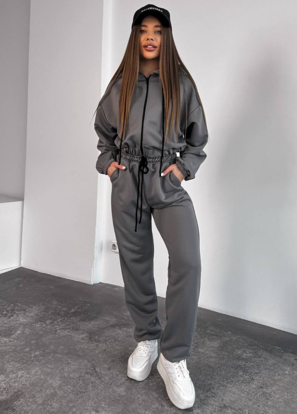 Базовий повсякденний костюм двійка: вкорочений худі на блискавці з капюшоном + джогери високої посадки Tik-Tak (324389218)