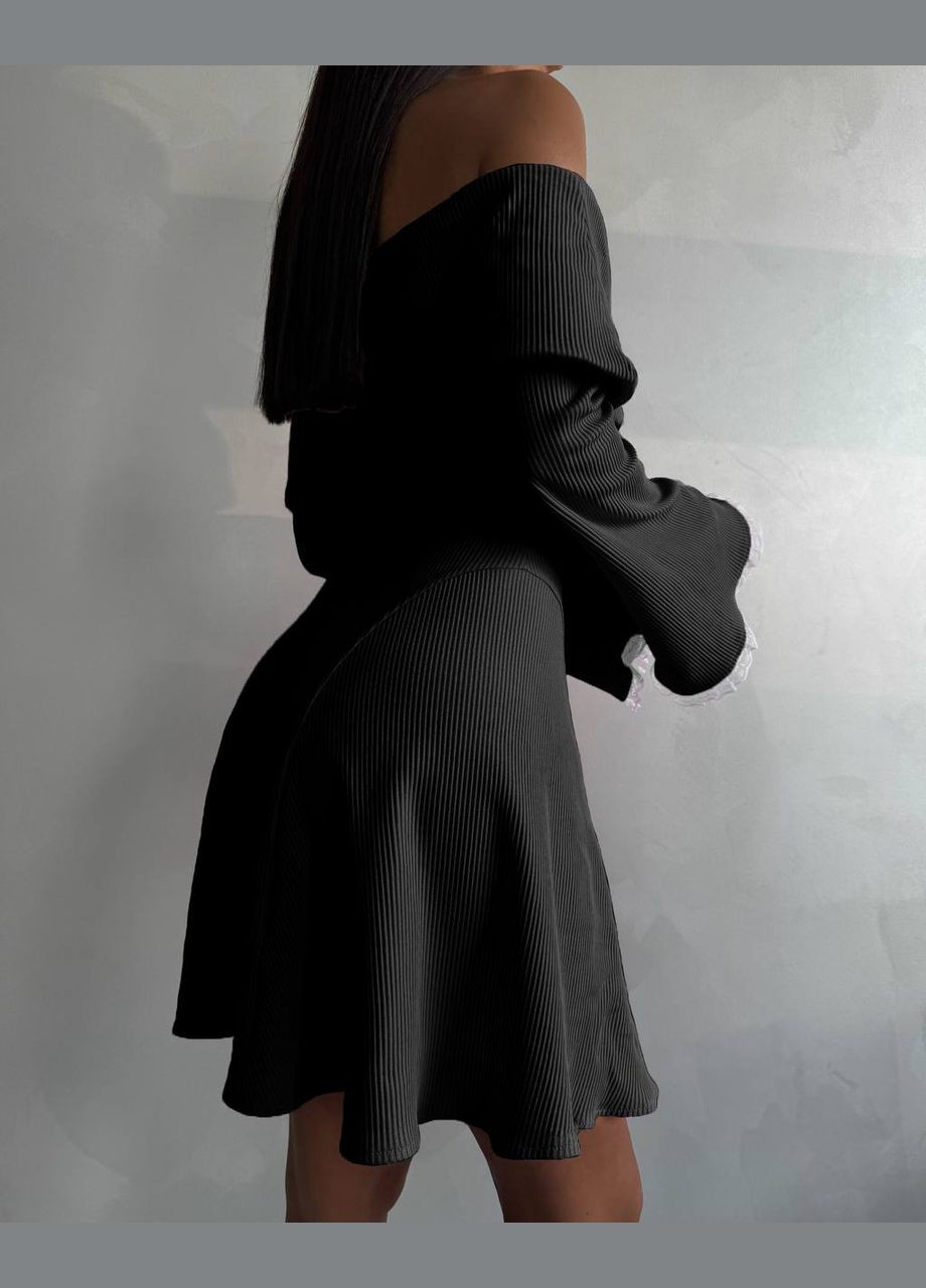 Чорна ніжна чорна коротка сукня з відкритим декольте і довгим рукавом з мереживом, стильна сукня з відкритими плечима No Brand