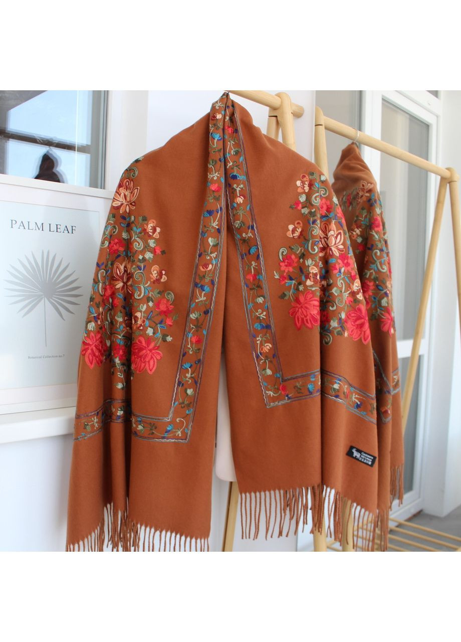 Кашеміровий шарф з шовковою вишивкою "Ваза квітів" мигдальний 135015 Cashmere (358930942)