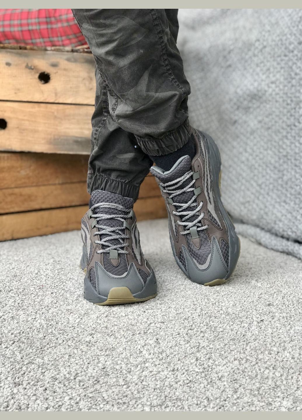 Коричневі Осінні кросівки чоловічі adidas yeezy boost 700 v2 brown | адідас ізі буст 700 в2 коричневі No Brand