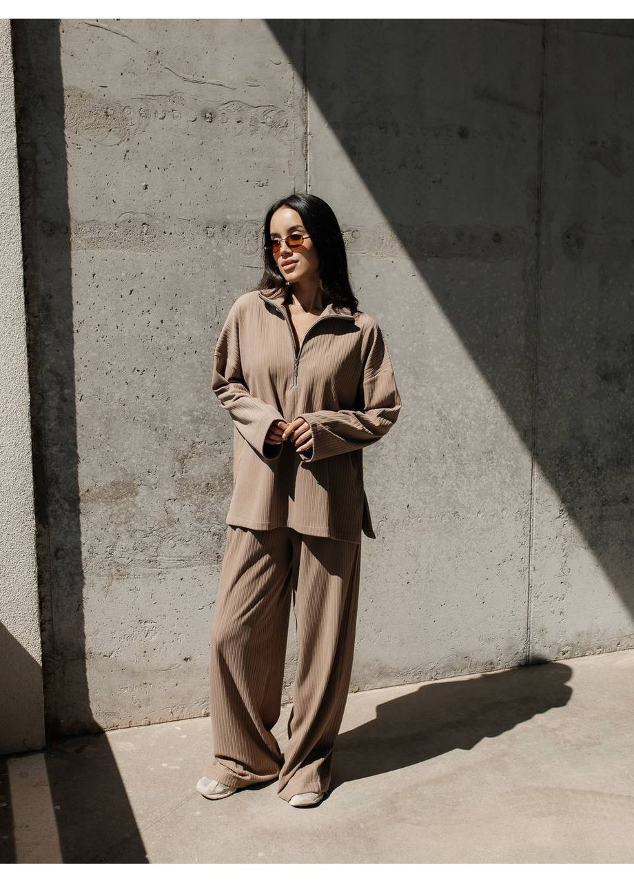 Жіночий костюм вільного крою Avanti (357236286)