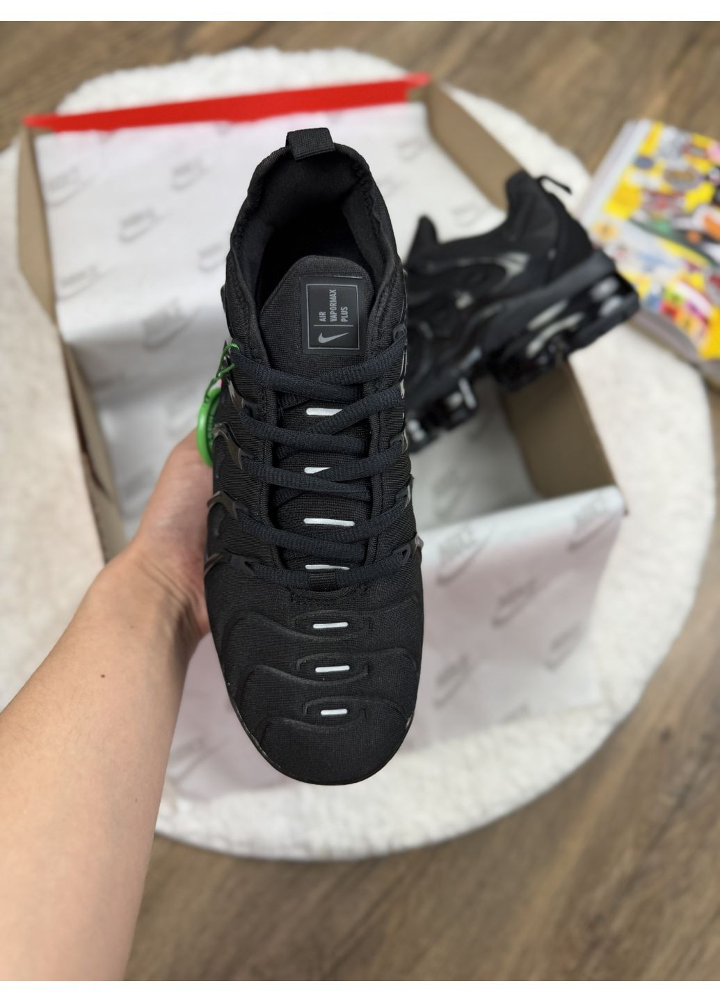 Белые демисезонные кроссовки nike air vapormax plus triple black 924453-004 найк аир вапормакс No Brand