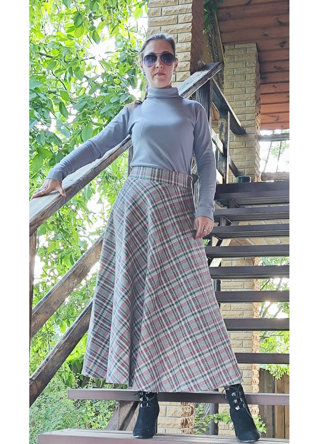 Серая повседневная, офисная, кэжуал в клетку теплая клетчатая юбка миди в серо-розовую клеточку Capricious а-силуэта (трапеция)