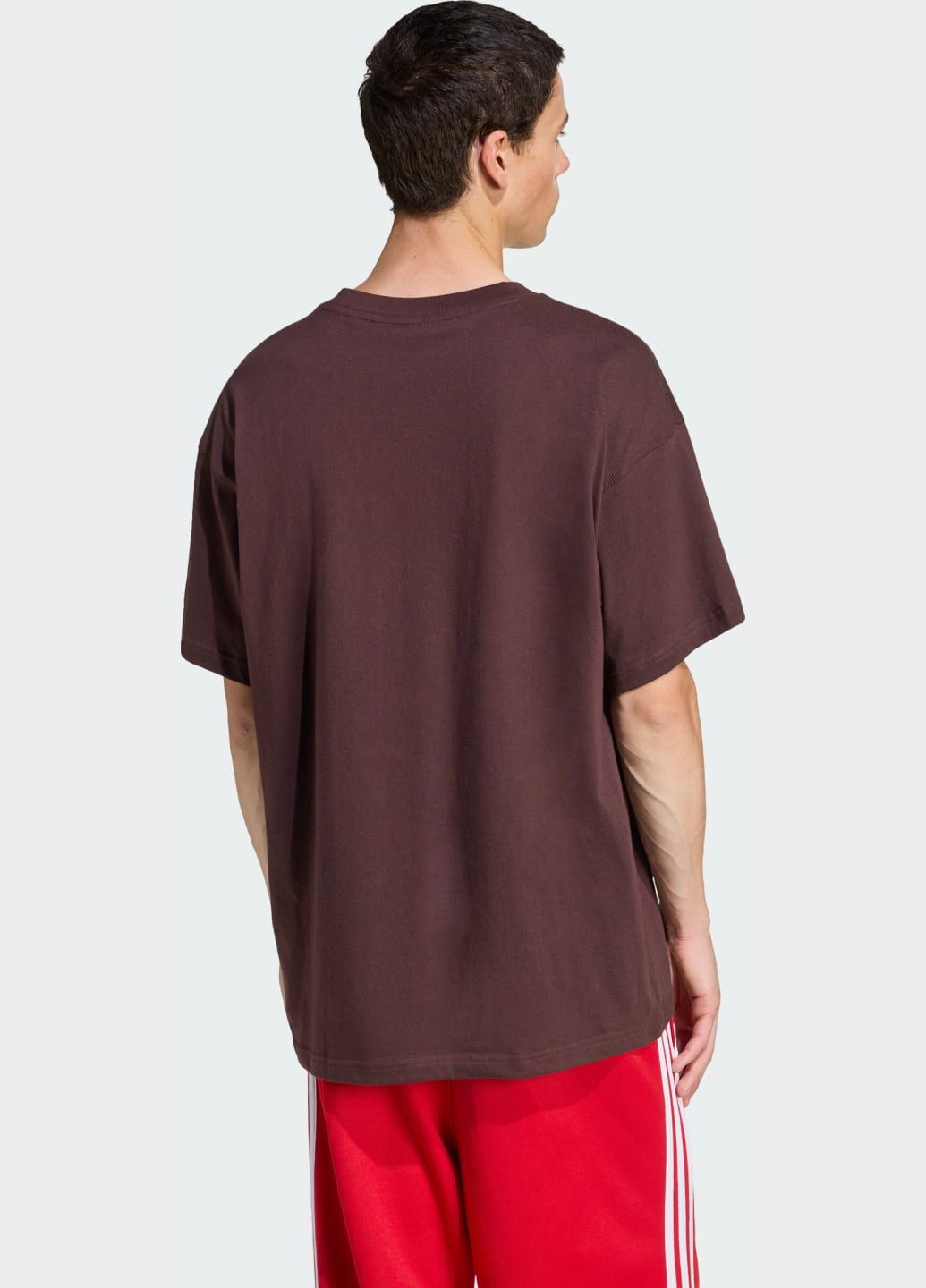 Коричнева футболка curved trefoil logo gfx adidas