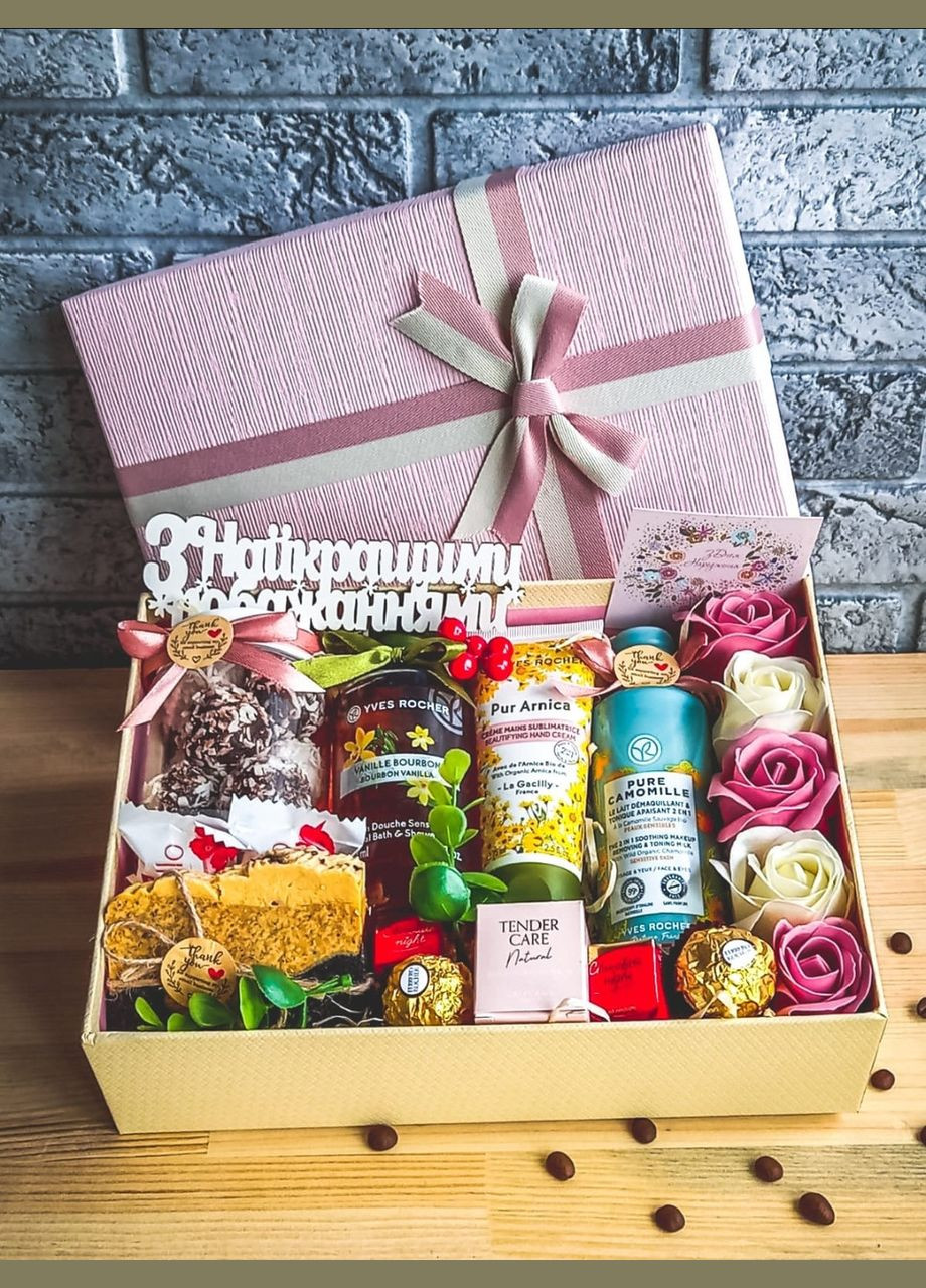 Новорічні подарунки для дівчат, корпоративні подарунки жінкам, дівчині на миколая, дружині на новий рік Yves Rocher (328451058)