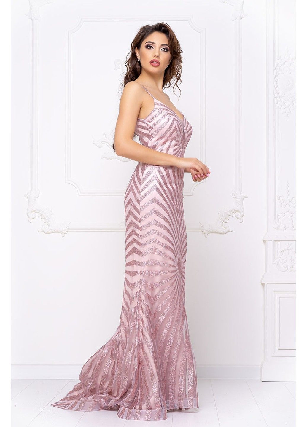 Розовое вечернее вечернее платье геометрический узор 20029 розовая Tanita-Romario