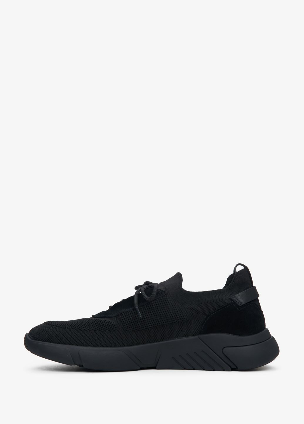 Черные демисезонные кроссовки, цвет черный ES8