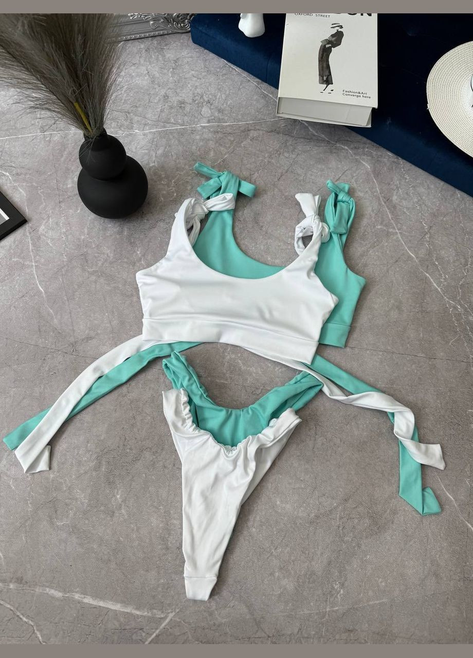 Білий літній купальник Garna