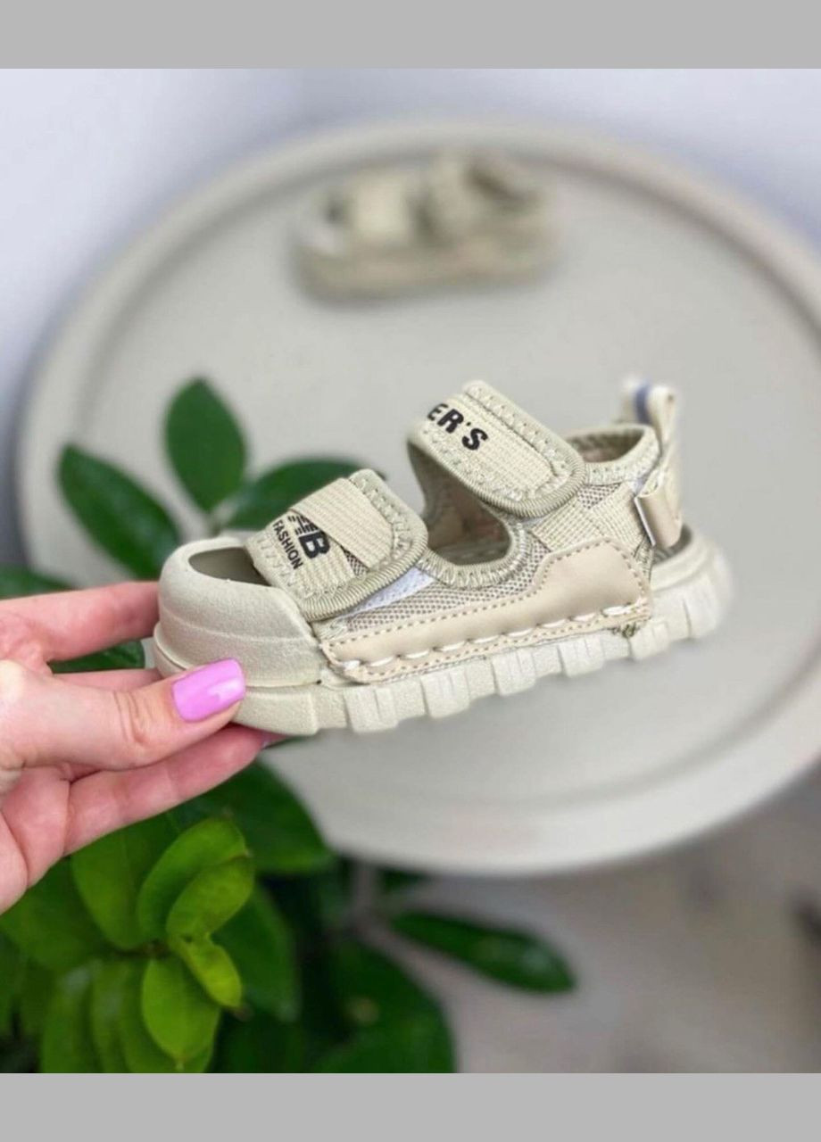 Дитячі босоніжки бежеві 526 No Brand (326792167)