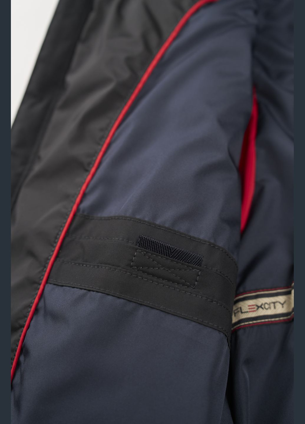 Чорна куртка чоловіча Bugatti