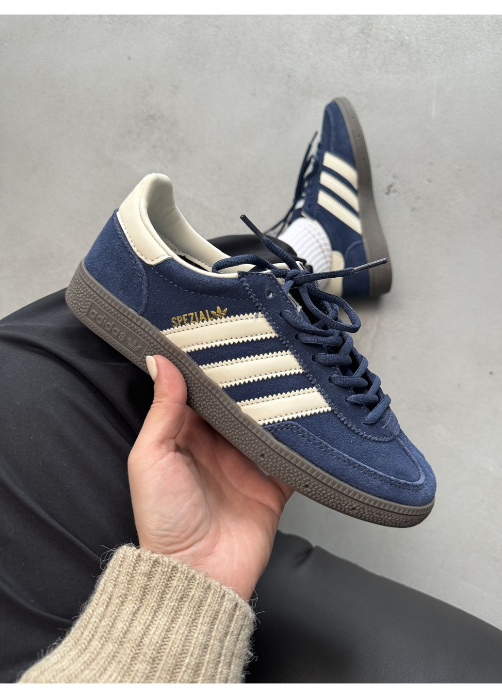 Цветные демисезонные кроссовки мужские adidas handball spezial indigo адидас специал индиго No Brand