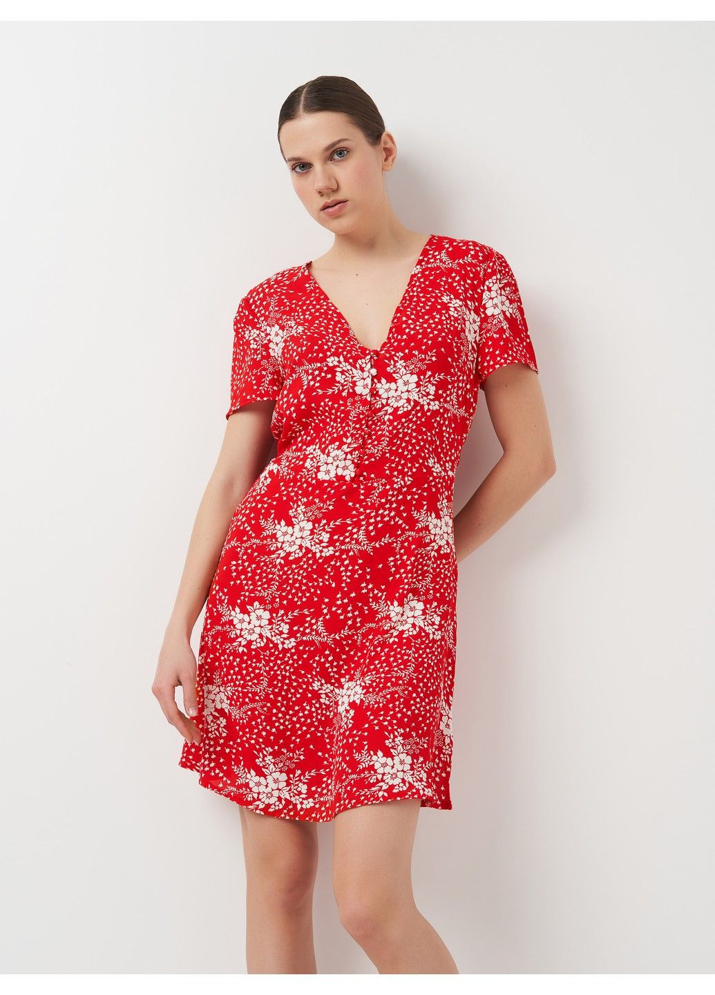 Красное кэжуал платье Missguided с цветочным принтом