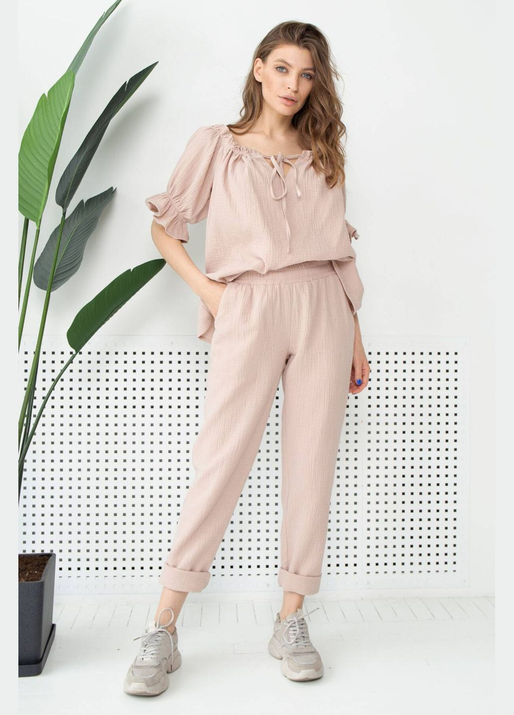 Бежевая блуза Nenka