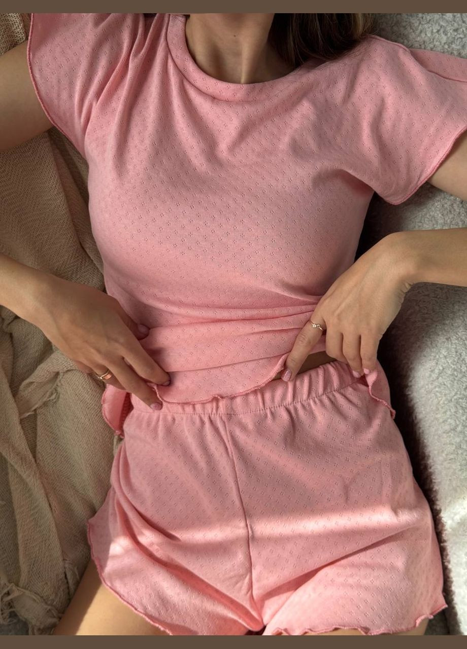 Розовая всесезон женская пижама футболка + шорты FINO Mode