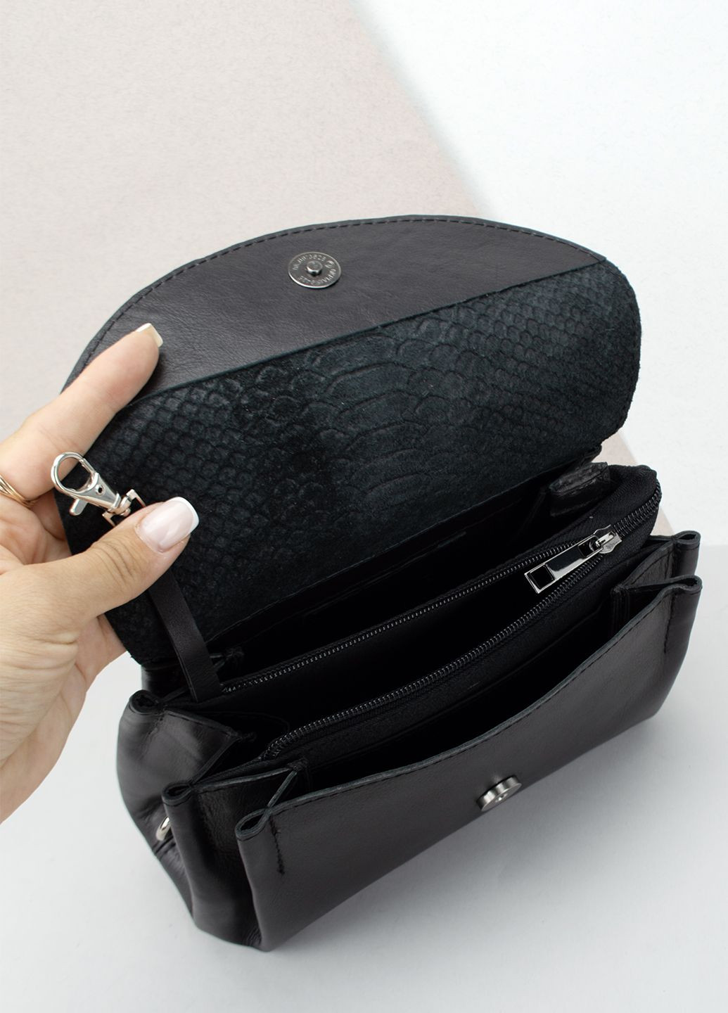 Сумка жіноча шкіряна чорна Невада S471 кросбоді на 3 відділення HandyCover (300514705)