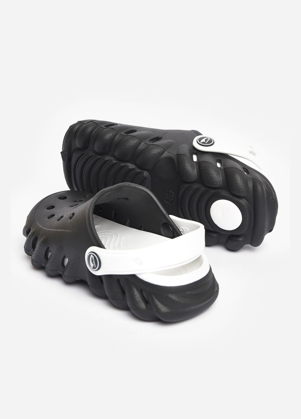 Крокси дитячі черного кольору Let's Shop (337115537)