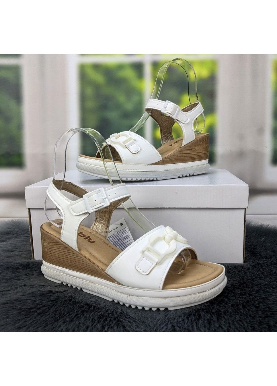 Босоніжки жіночі на платформі Inblu (297060486)