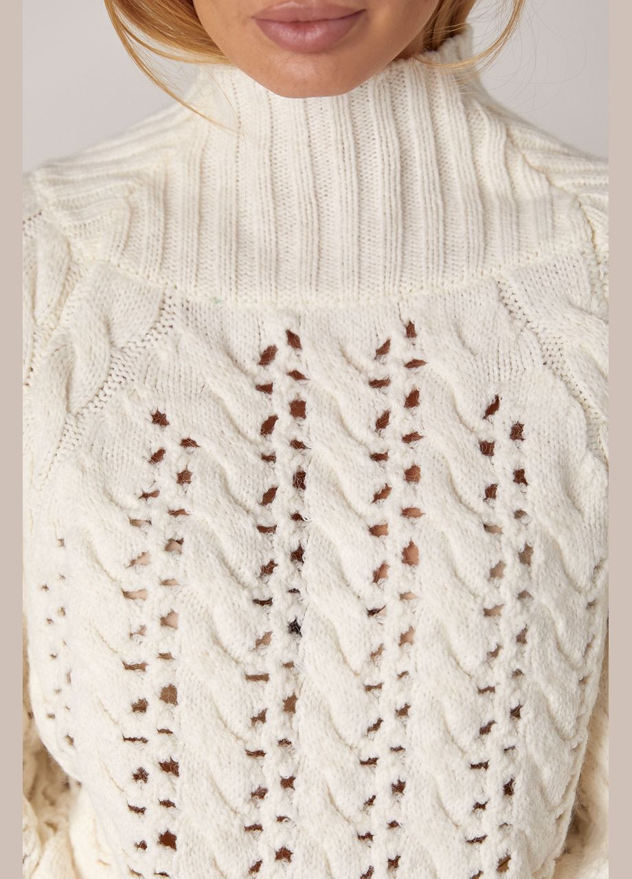 Молочний зимовий жіночий в'язаний светр з ажурними візерунками Lurex