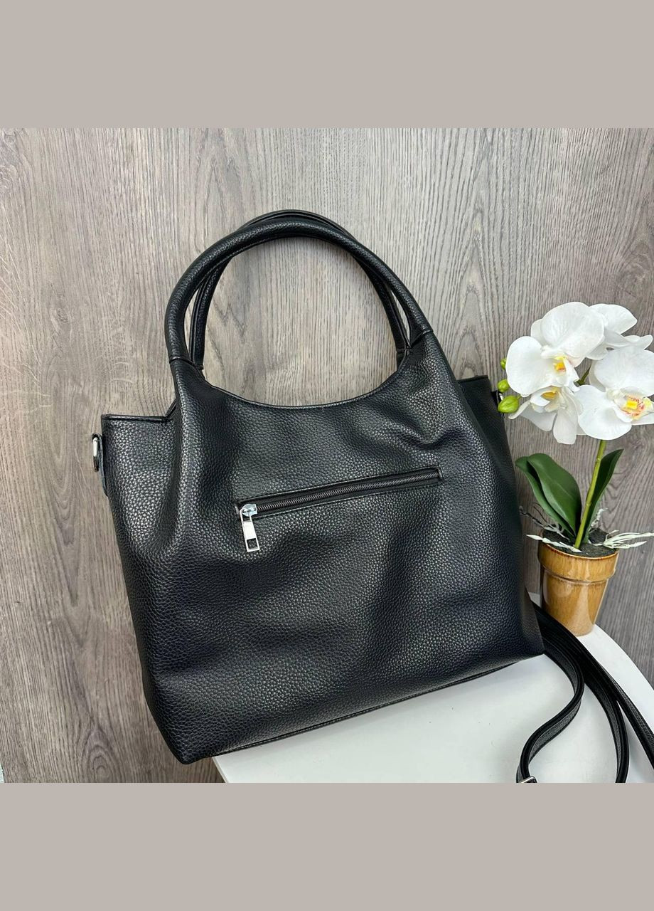 Класична жіноча сумка з екошкіри з плечовим ременем чорна (sku_1686) No Brand (330576529)