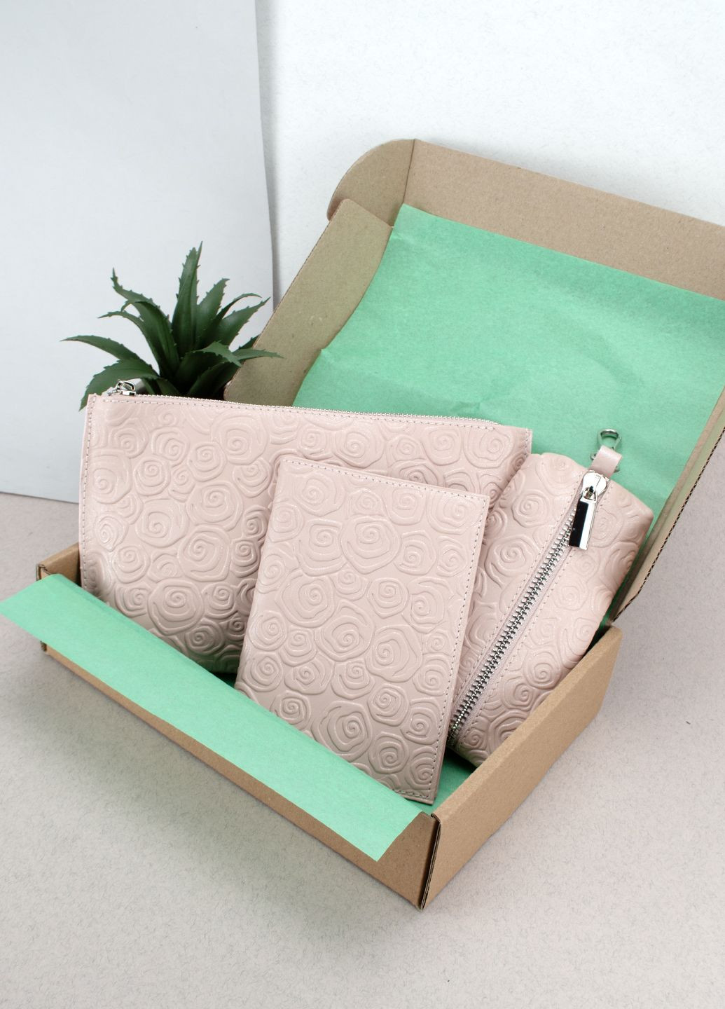 Подарочный женский набор №88: косметичка + обложка на паспорт + ключница (розовые цветы) HandyCover (282724924)