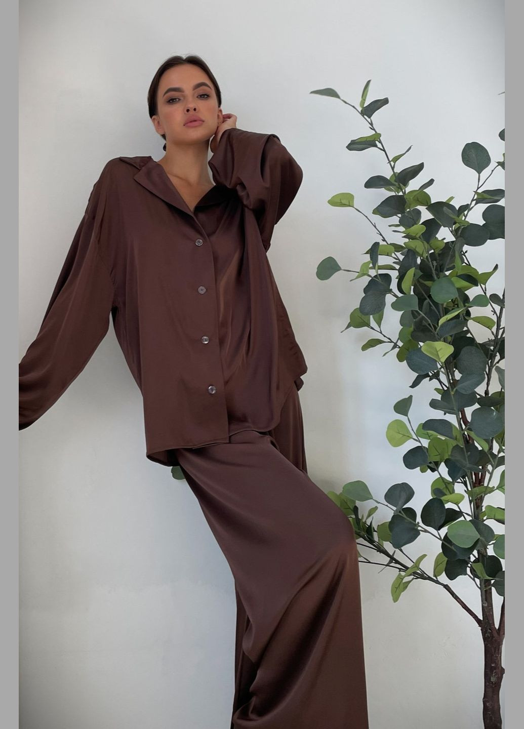 Темно-коричневая всесезон пижама шелковая женская объятия chocolat футболка + брюки Without