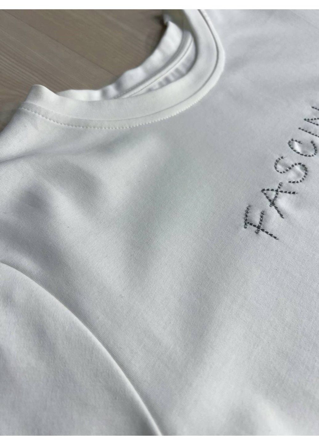 Футболка женская A-N 2632-32 надпись вышивка базовая по фигуре стандарт No Brand - (330457446)