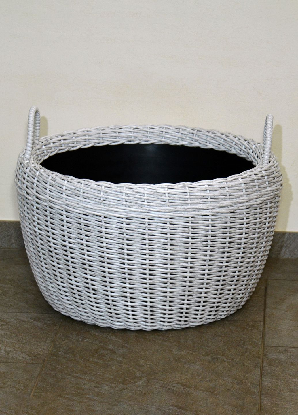 Корзина для дров плетеная (дровница) из искусственного ротанга ручной работы. Цвет Белая береза. 45 литров Handmade (327878905)