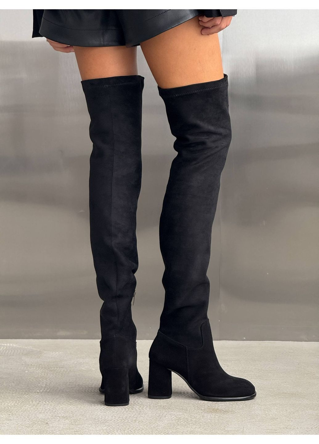 Черные осенние демисезонные ботфорты с анатомическим носиком Helen