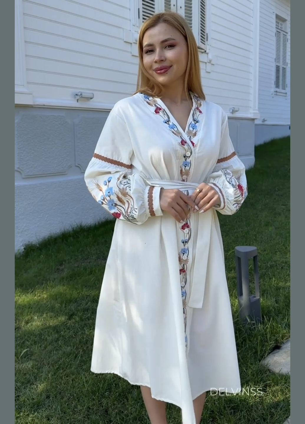 Молочний зимній жіноча вишита сукня полюшко молочна Delvinss 6931