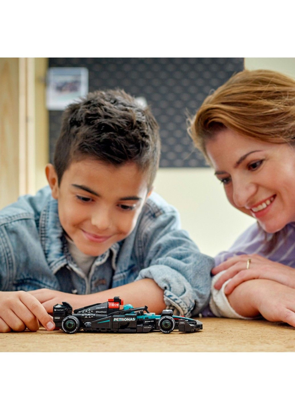 Конструктор Автомобіль для перегонів Mercedes-AMG F1® W15 (77244) Lego (336181434)